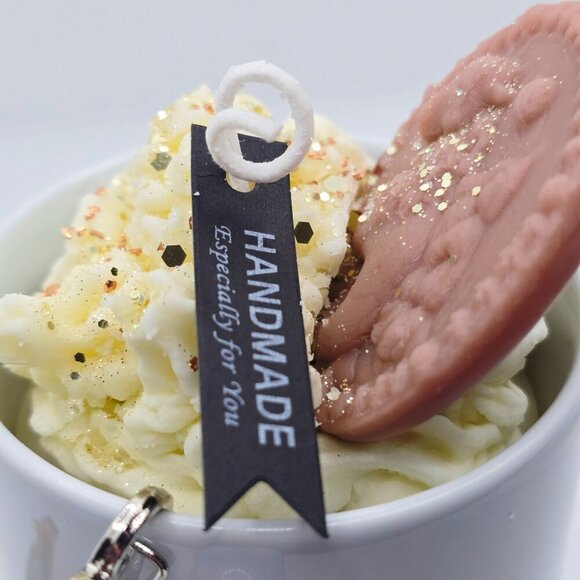 Capricorn Zodiac Candle Gift Set – 11oz Layered Mug Candle + Resin Keychain - Picture 9 of 13